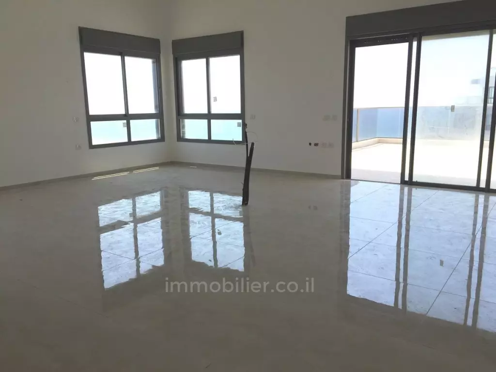 Penthouse 5 rooms Ashdod Mar 15-IBL-2806