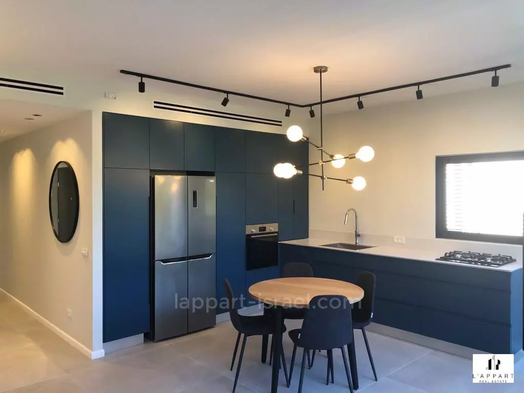 Appartement 3 pièces  Tel Aviv quart de la mer 175-IBL-3166