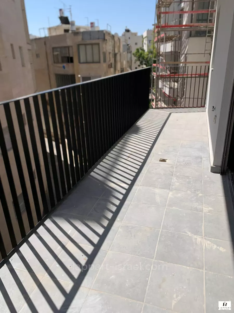 Appartement 4 pièces  Tel Aviv quart de la mer 175-IBL-3239