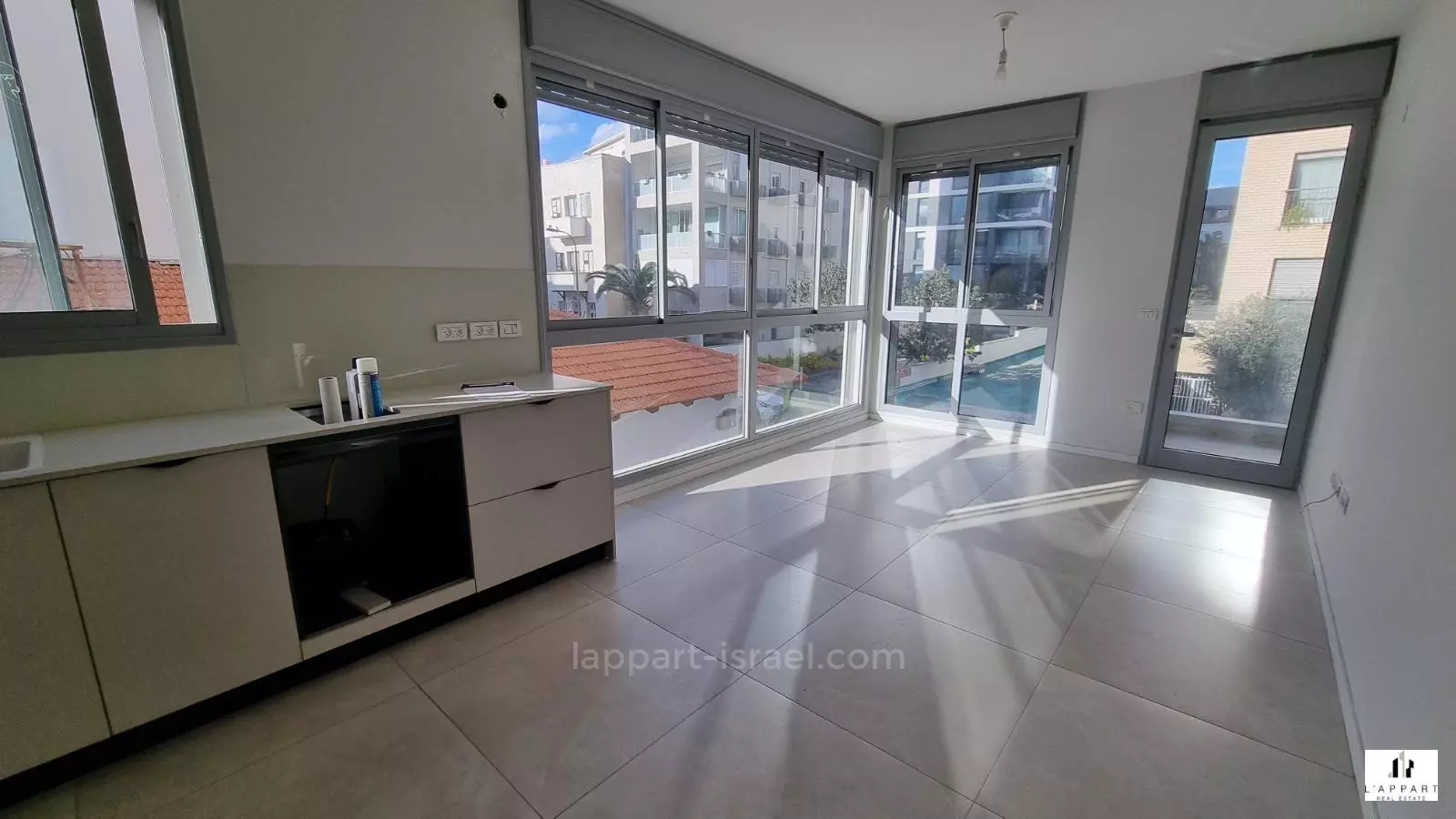 Appartement 2 pièces  Tel Aviv quart de la mer 175-IBL-3289