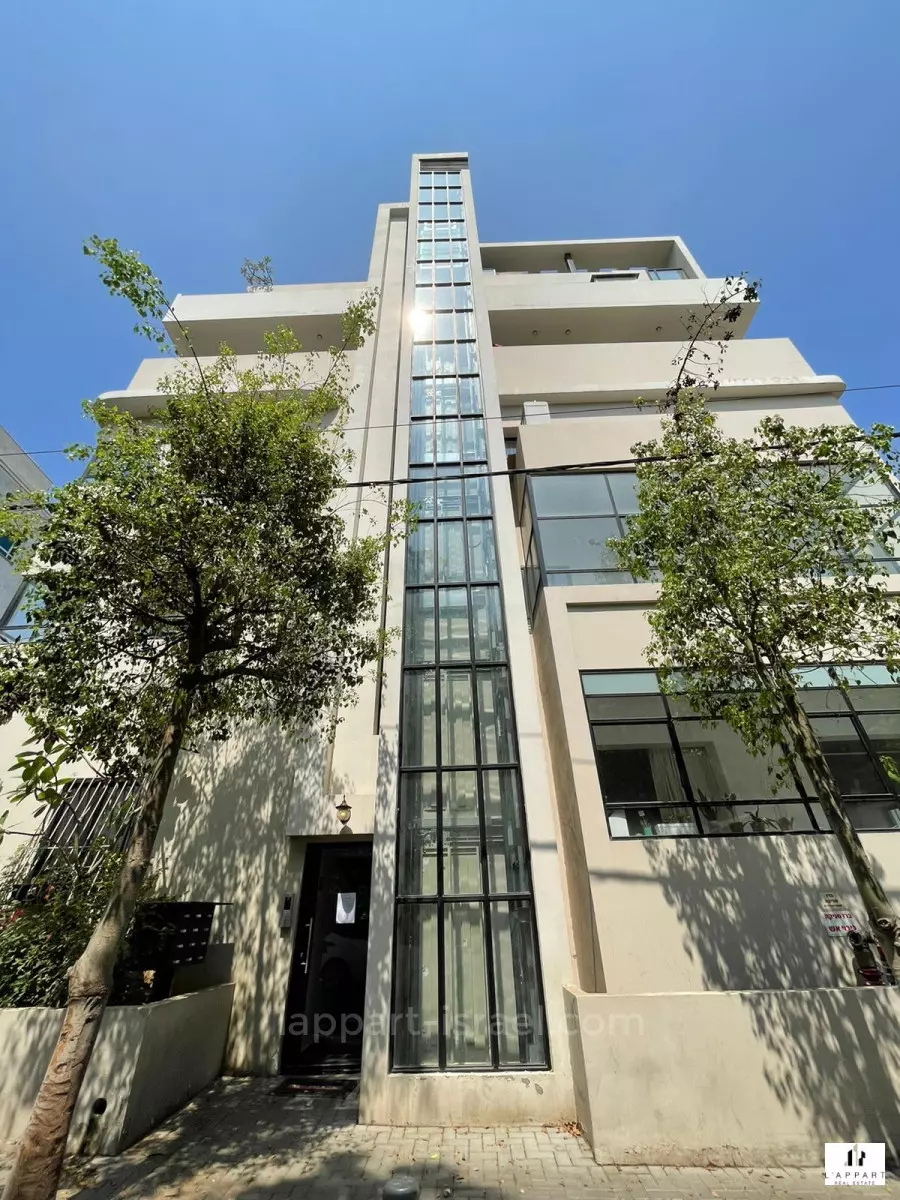 Duplex-Penthouse 3 pièces  Tel Aviv Lev Tel-Aviv 175-IBL-3389