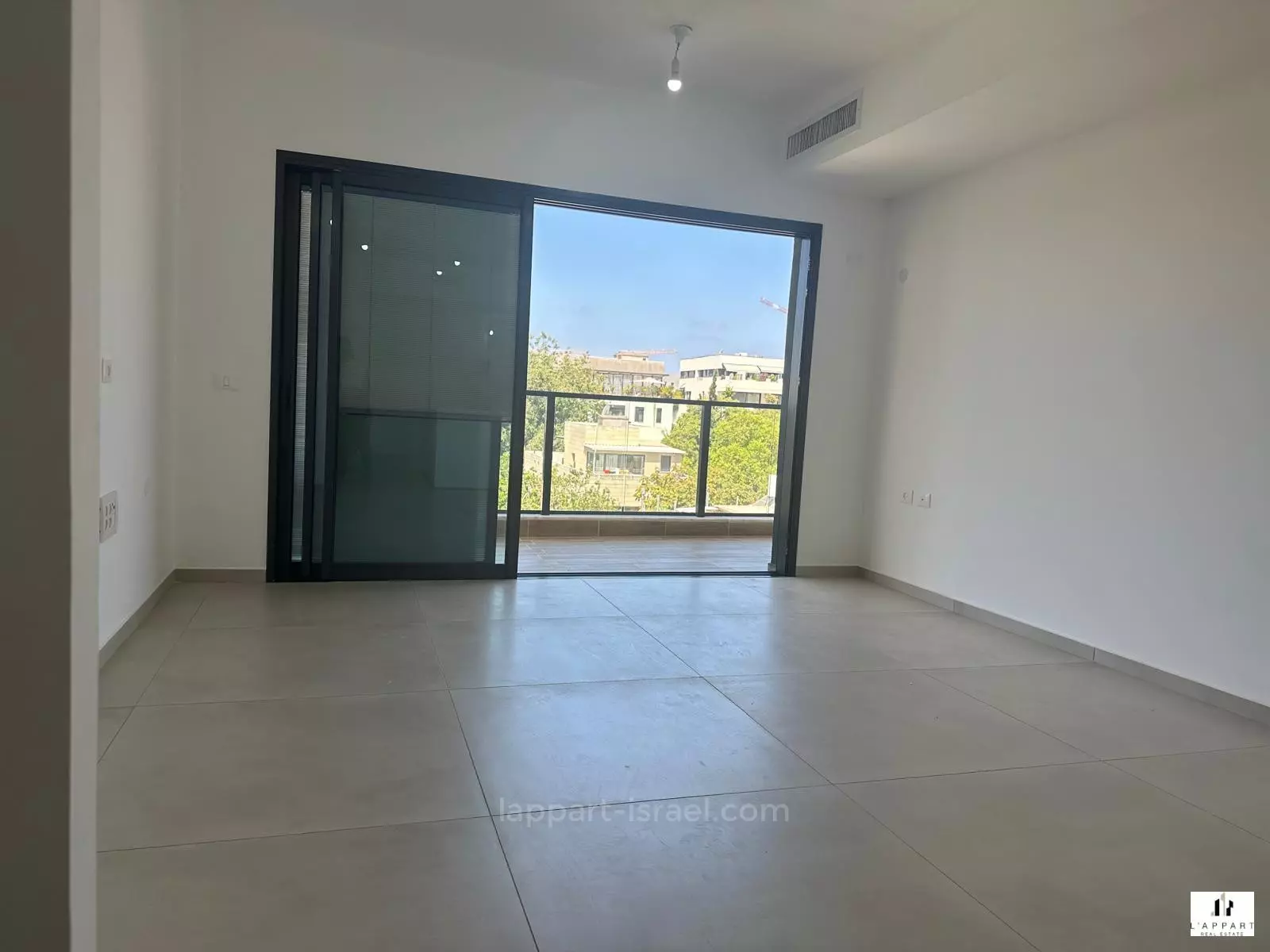 Appartement 4 pièces  Tel Aviv Centre Ville 175-IBL-3413