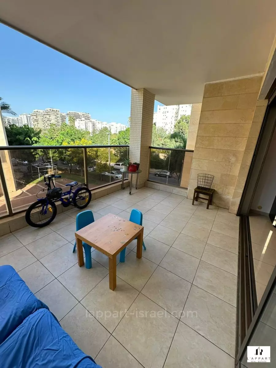 Appartement 4 pièces  Tel Aviv Ramat Aviv 175-IBL-3428