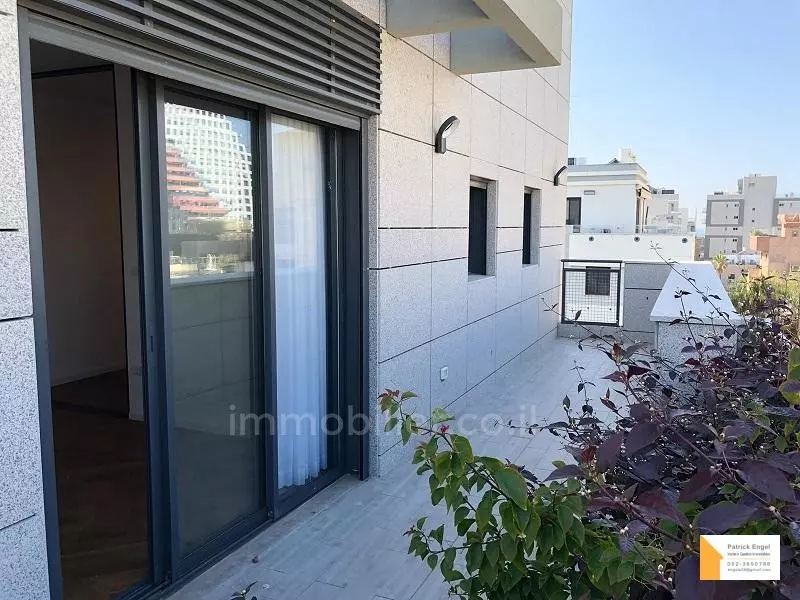 Penthouse 5 pièces  Tel Aviv quart de la mer 232-IBL-3249