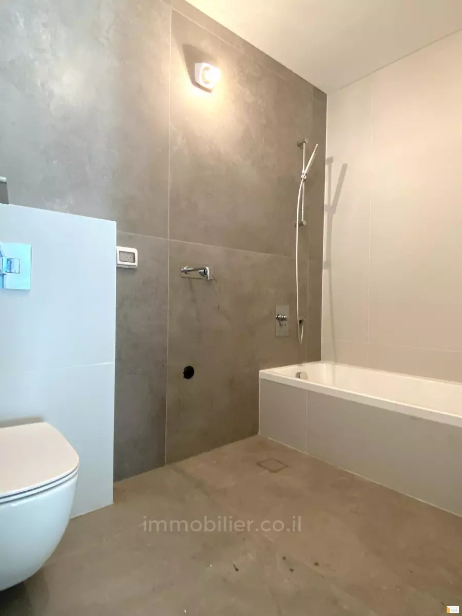 Penthouse 4 pièces  Tel Aviv tel aviv 232-IBL-3468