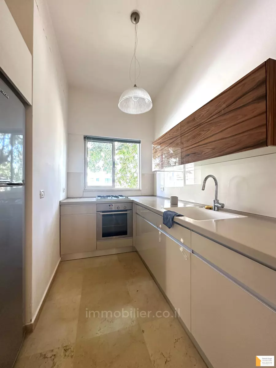 Apartment 3 rooms Tel Aviv City center 232-IBL-3853