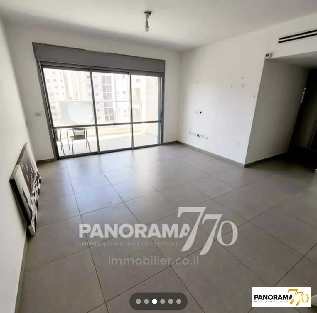 Appartement 4 pièces  Netivot Maarav 233-IBL-1410