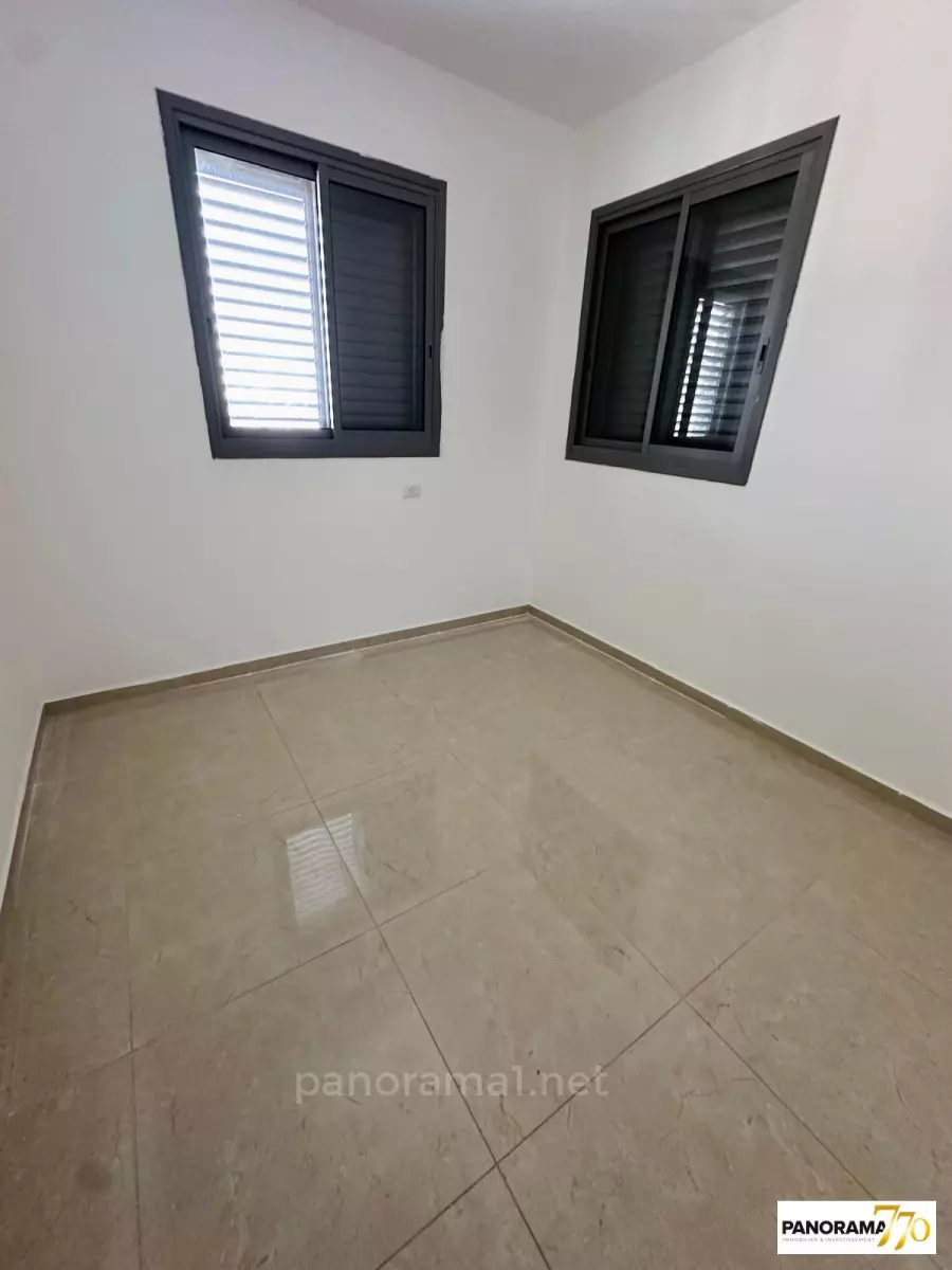 Appartement 5 pièces  Netivot Maarav 233-IBL-1521