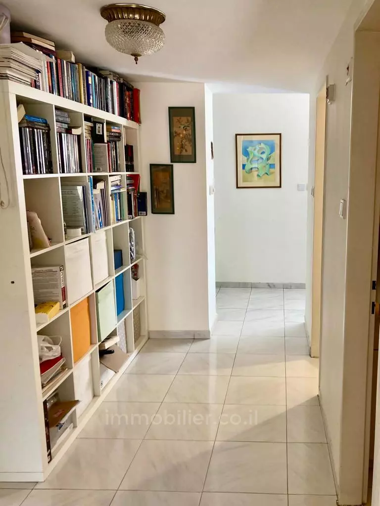 Appartement 4 pièces  Jerusalem Mochava Germanit 245-IBL-1784