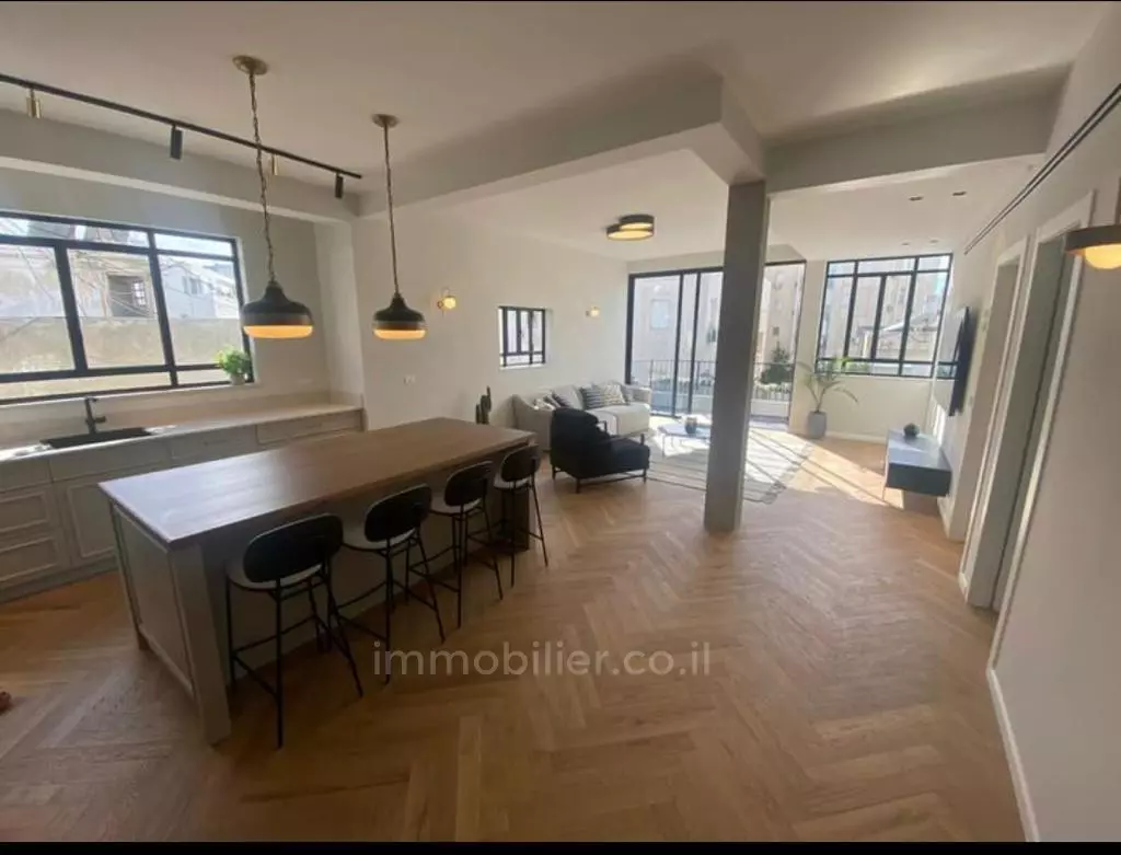 Appartement 3 pièces  Tel Aviv Dizengof 272-IBL-977