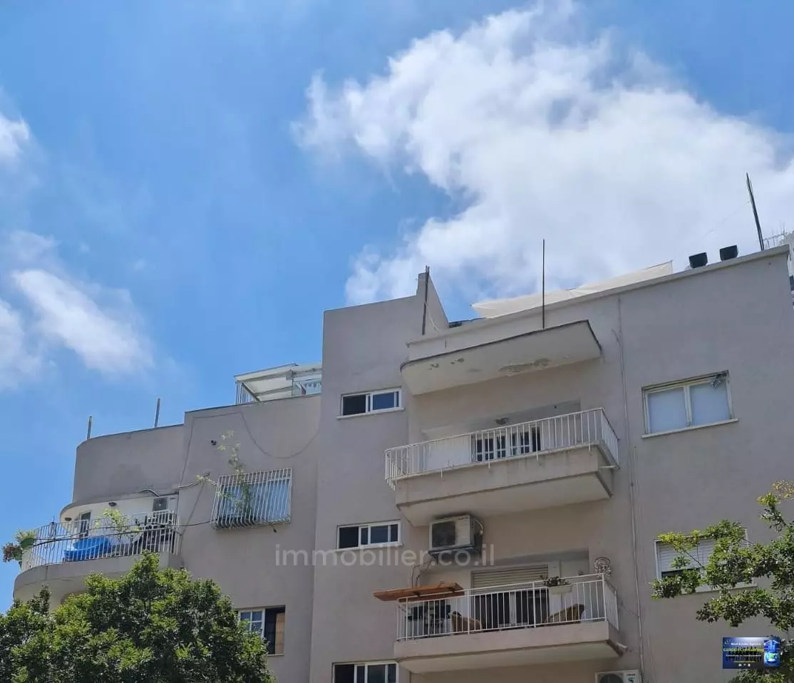 Penthouse 3 pièces  Tel Aviv Dizengof 288-IBL-412