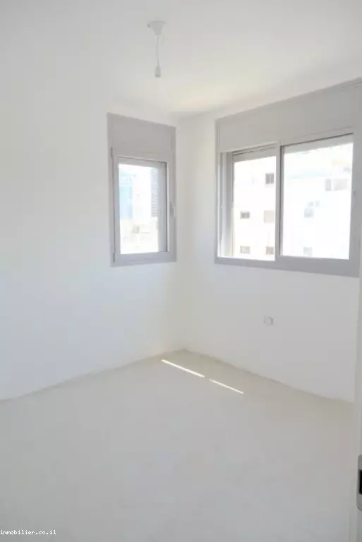 Appartement 4 pièces  Tel Aviv quart de la mer 291-IBL-520