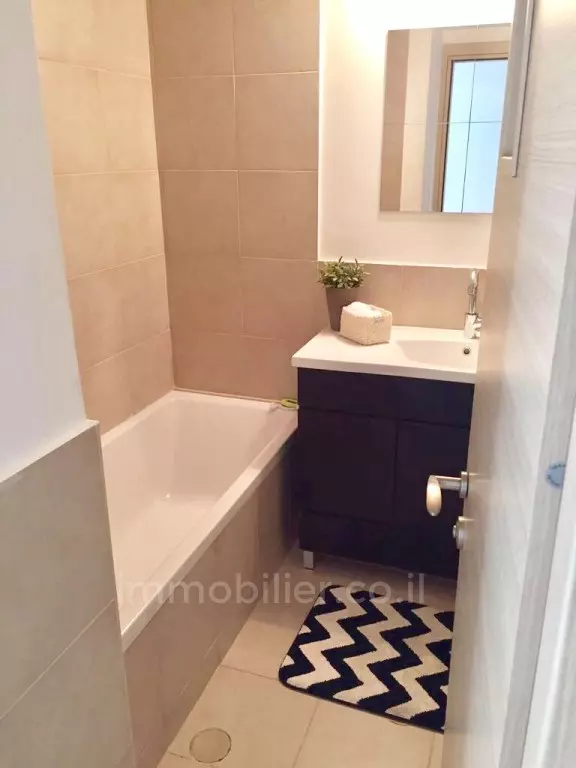 Apartment 3 rooms Tel Aviv Ramat Aviv 291-IBL-660