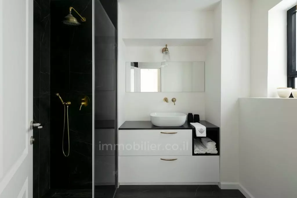 Apartment 3 rooms Tel Aviv quarter of the sea 291-IBL-677