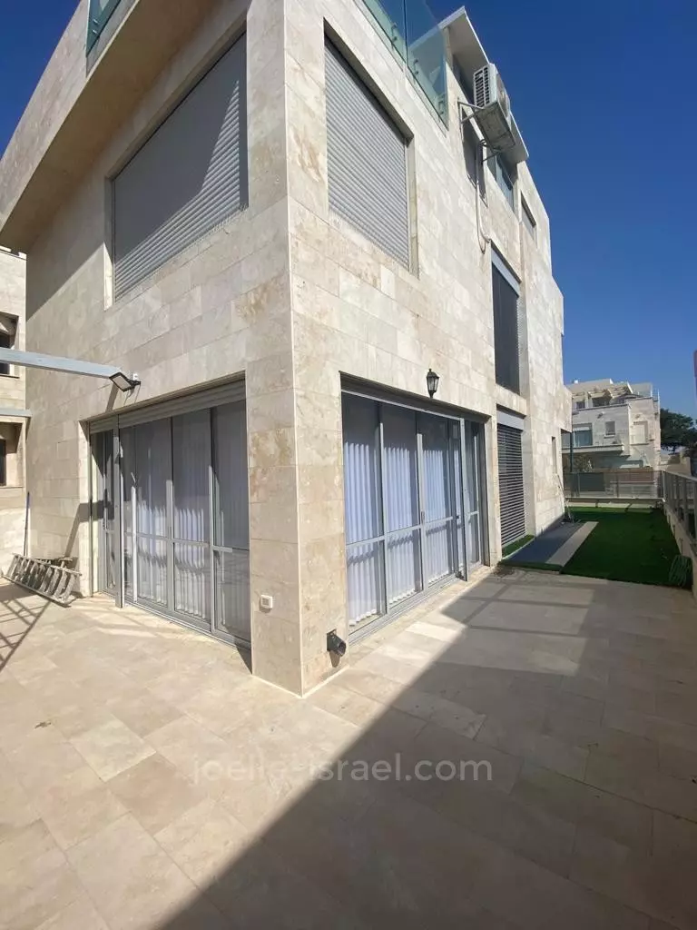 Villa 7 pièces  Netanya Nat600 316-IBL-1466