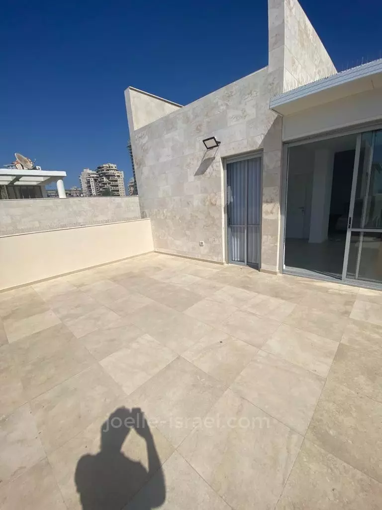 Villa 7 pièces  Netanya Nat600 316-IBL-1466