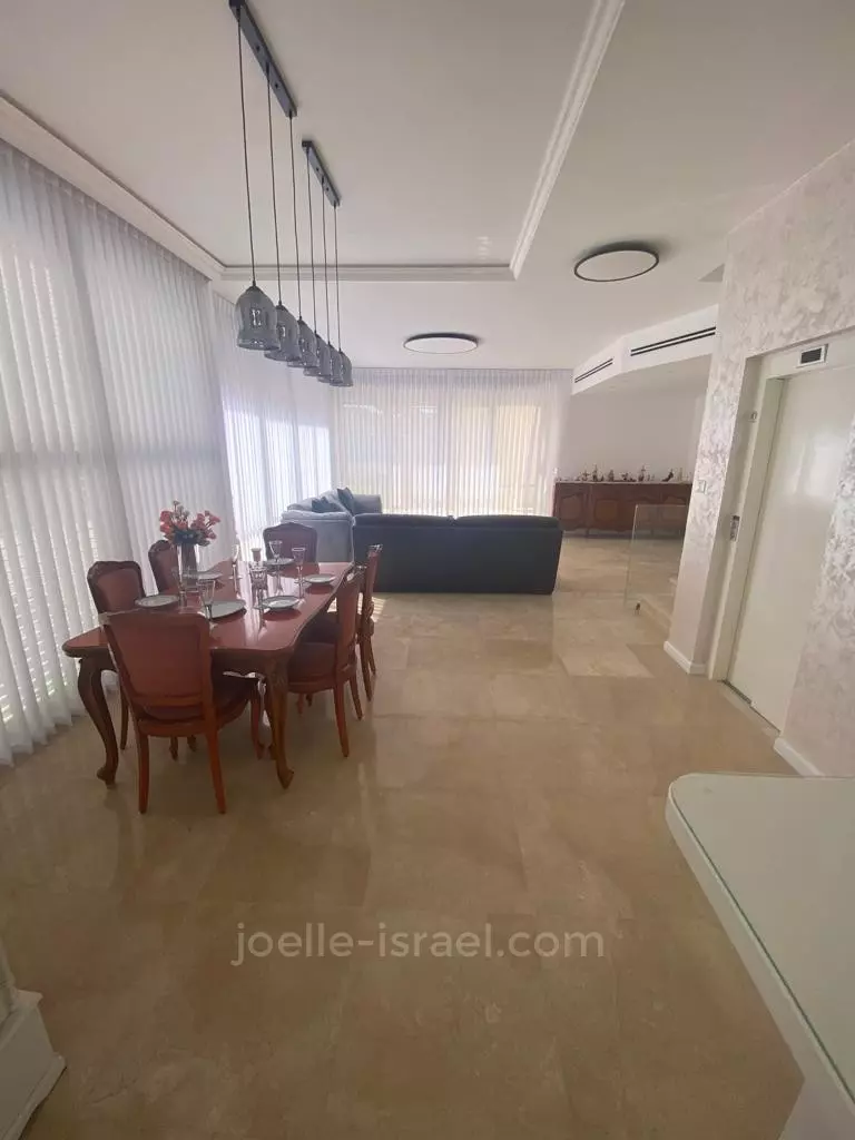 Villa 7 pièces  Netanya Nat600 316-IBL-1466