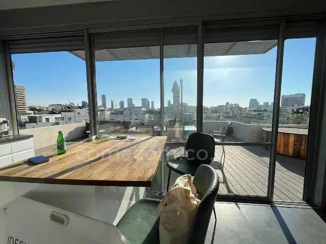 Duplex-Penthouse 2 pièces  Tel Aviv Dizengof 342-IBL-6288