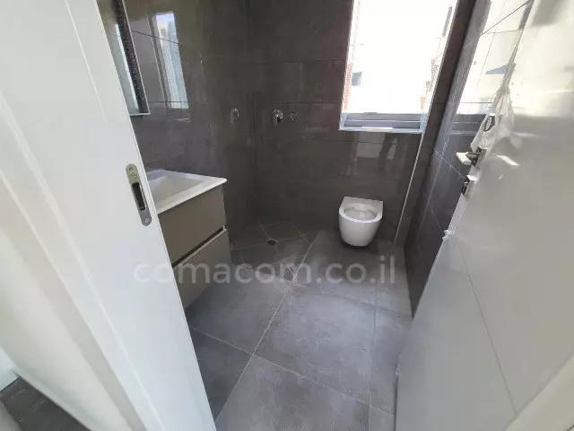 Apartment 4 rooms Tel Aviv Florentine 342-IBL-6447