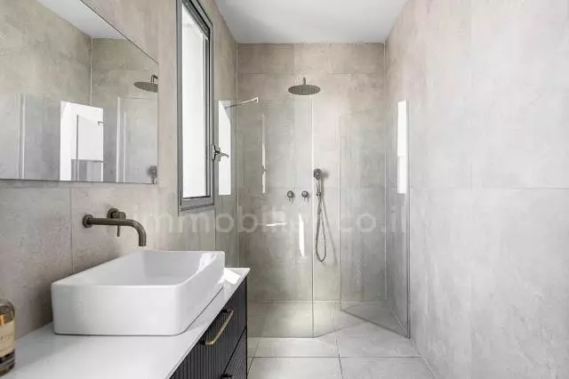 Penthouse 3 pièces  Tel Aviv Nahalat binyamin 342-IBL-6697