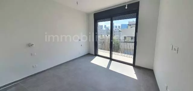 Duplex-Penthouse 5 pièces  Tel Aviv Centre Ville 342-IBL-6728