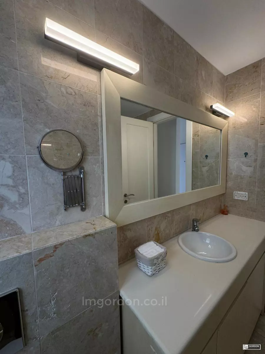 Appartement 3 pièces  Tel Aviv 1ere ligne mer 357-IBL-1518