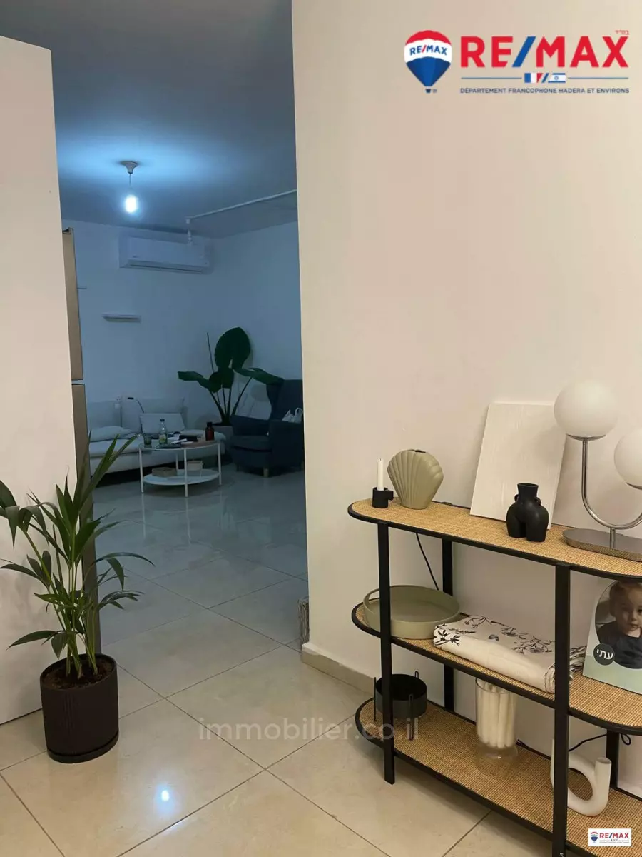 Appartement 4 pièces  Hadera Centre ville 379-IBL-362