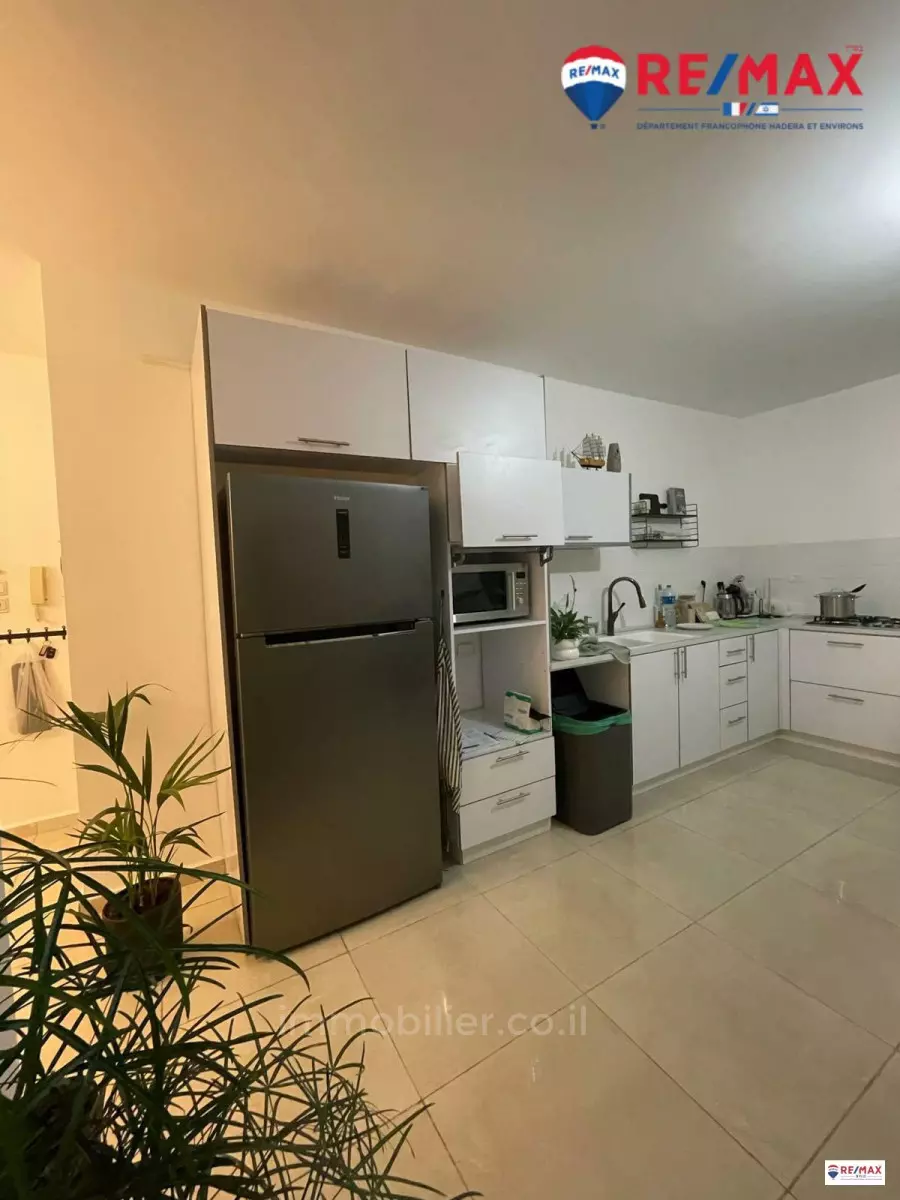 Appartement 4 pièces  Hadera Centre ville 379-IBL-362