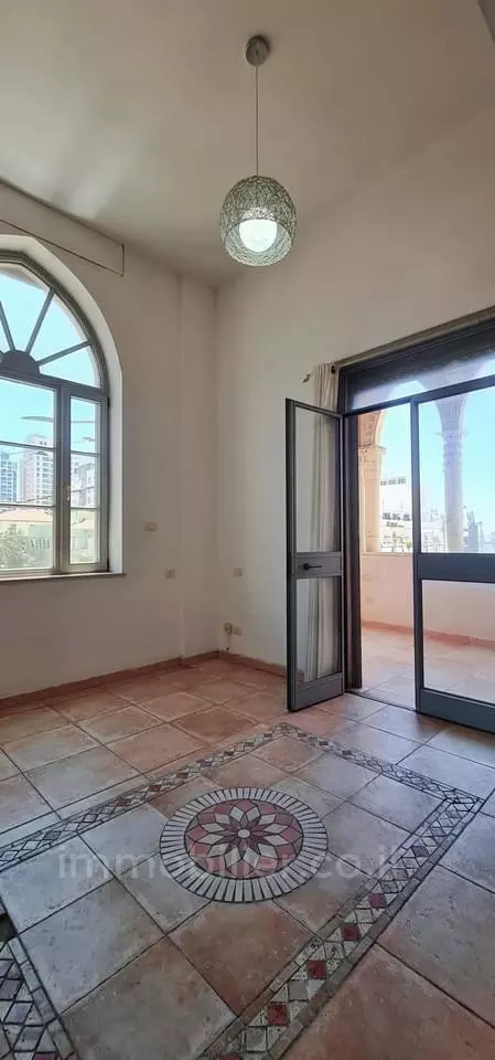 Appartement 3 pièces  Tel Aviv 1ere ligne mer 457-IBL-1094