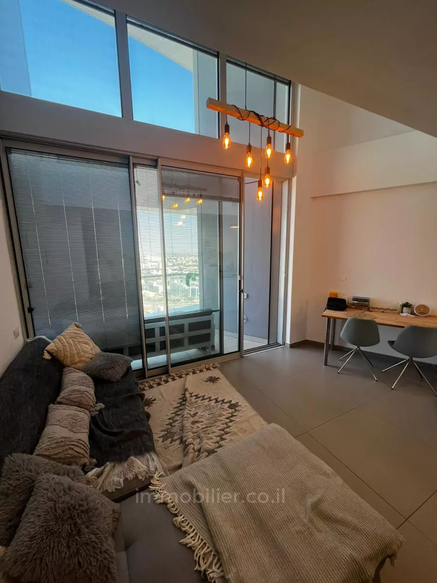 Duplex 4 pièces  Tel Aviv Centre Ville 457-IBL-1177