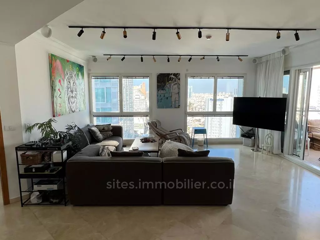 Appartement 3 pièces  Tel Aviv 1ere ligne mer 457-IBL-1256