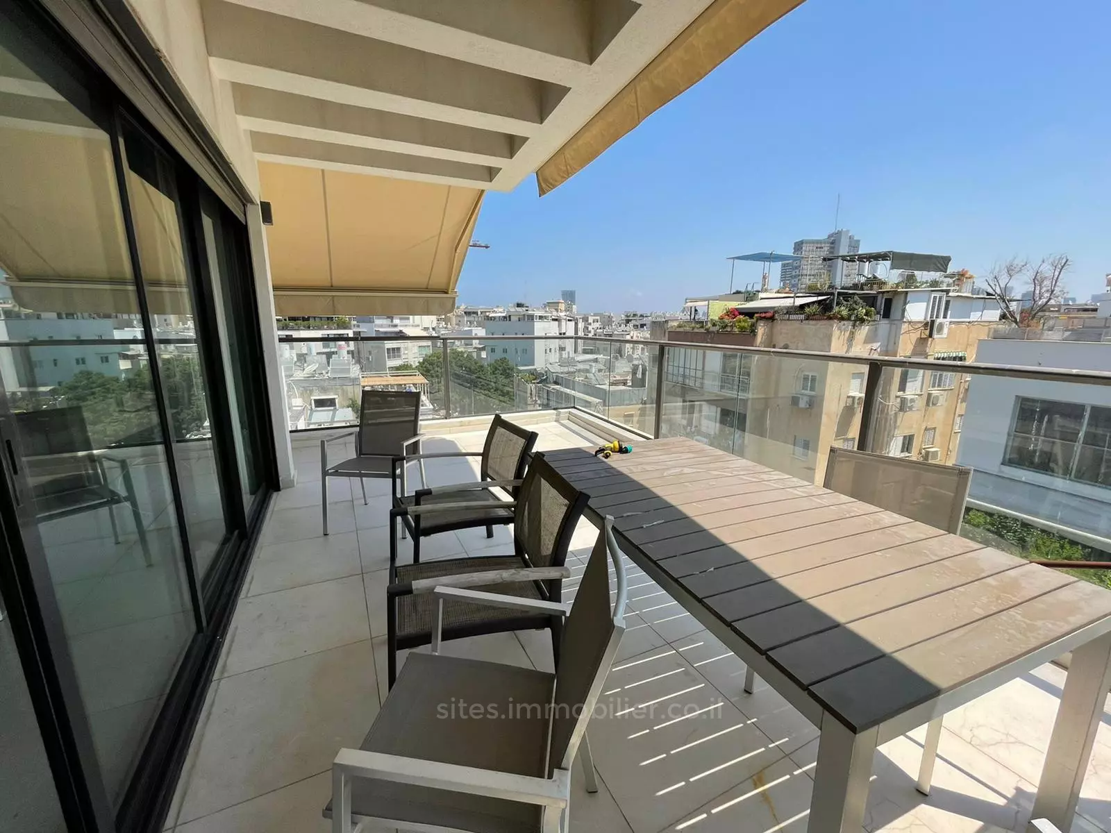 Duplex-Penthouse 4 pièces  Tel Aviv Centre Ville 457-IBL-1308