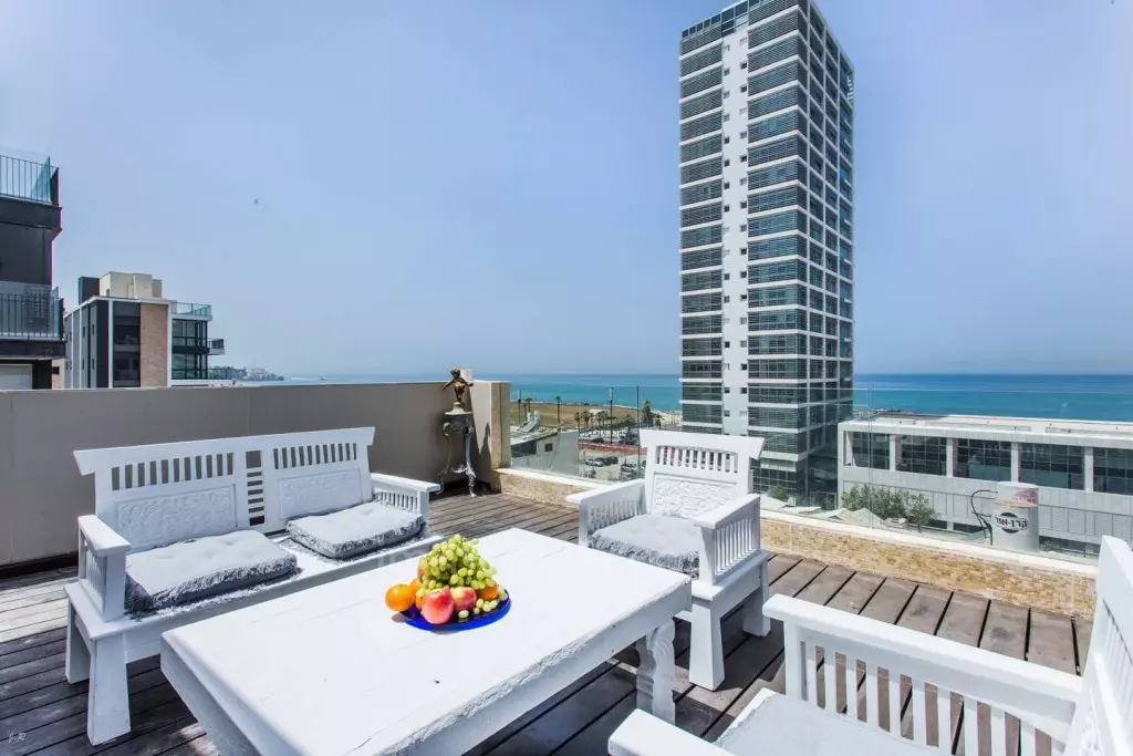 Duplex-Penthouse 4.5 pièces  Tel Aviv 1ere ligne mer 457-IBL-668