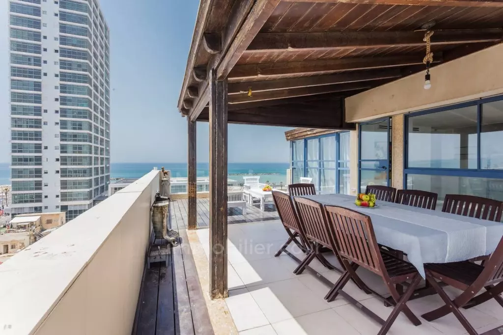 Duplex-Penthouse 4.5 pièces  Tel Aviv 1ere ligne mer 457-IBL-668