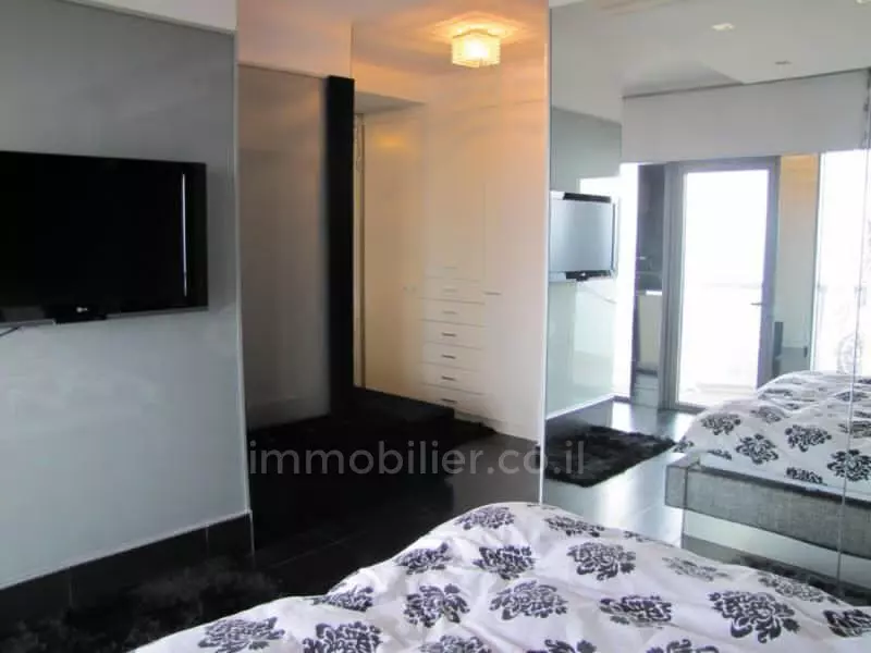 Mini-Penthouse 4 pièces  Tel Aviv Neve Tsedek 457-IBL-895