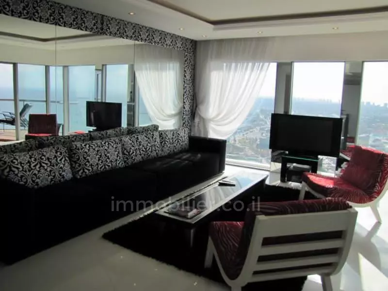 Mini-Penthouse 4 pièces  Tel Aviv Neve Tsedek 457-IBL-895