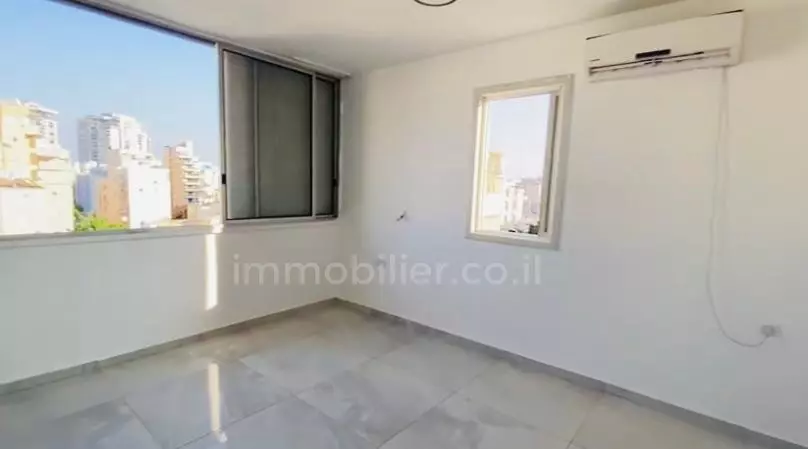 Appartement 4 pièces  Netanya Centre Ville 509-IBL-40