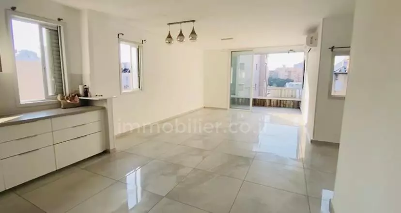 Appartement 4 pièces  Netanya Centre Ville 509-IBL-40