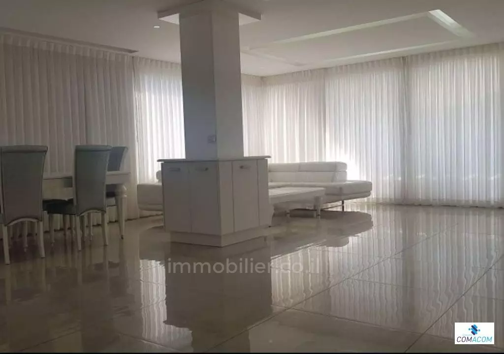 Mini-Penthouse 4.5 pièces  Ashdod Marina 511-IBL-1192