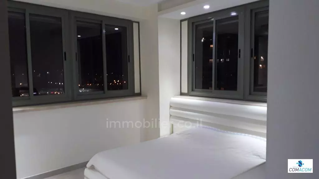 Mini-Penthouse 4.5 pièces  Ashdod Marina 511-IBL-1192