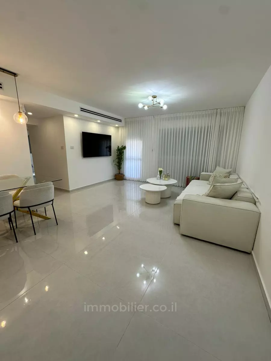 Appartement 4 pièces  Ashdod Tet vav 511-IBL-1578