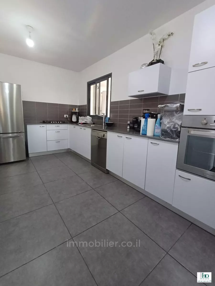 Appartement 4 pièces  Tel Aviv 1ere ligne mer 529-IBL-75