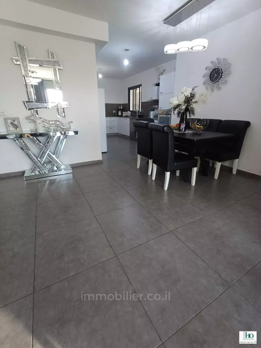 Appartement 4 pièces  Tel Aviv 1ere ligne mer 529-IBL-75