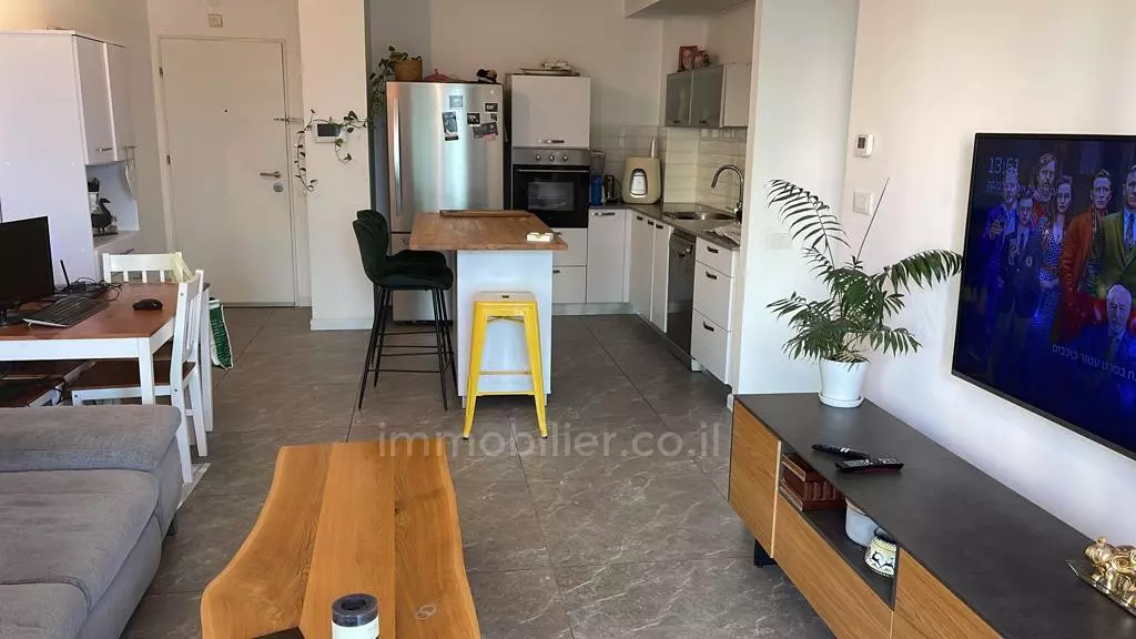 Appartement 3 pièces  Ramat Gan Rue Jabotinski 83-IBL-2513