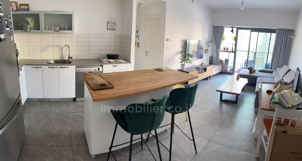 Appartement 3 pièces  Ramat Gan Rue Jabotinski 83-IBL-2513